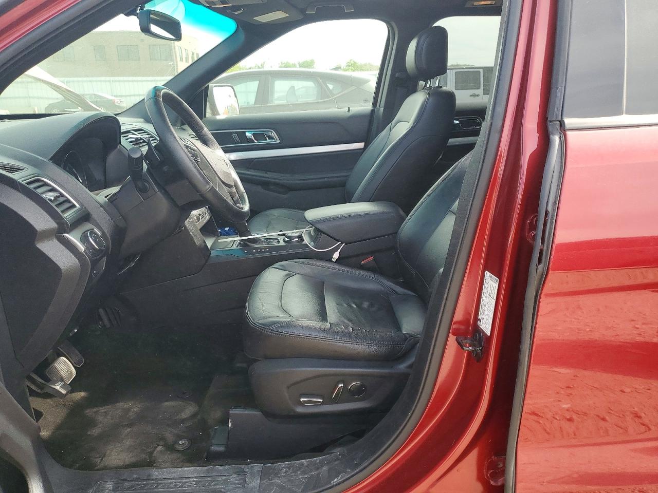 FORD EXPLORER 2016 — 7