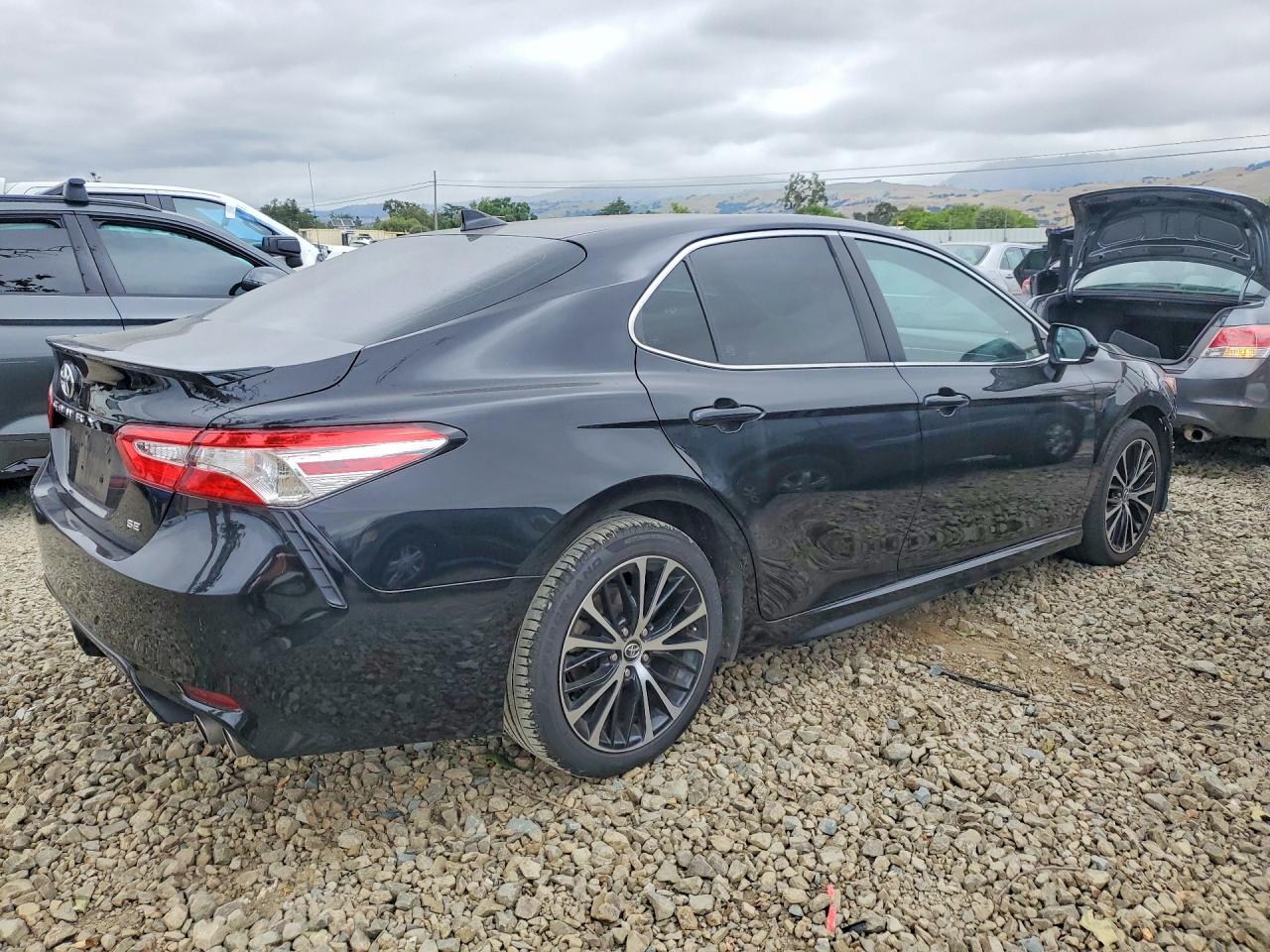 TOYOTA CAMRY 2020 — 3