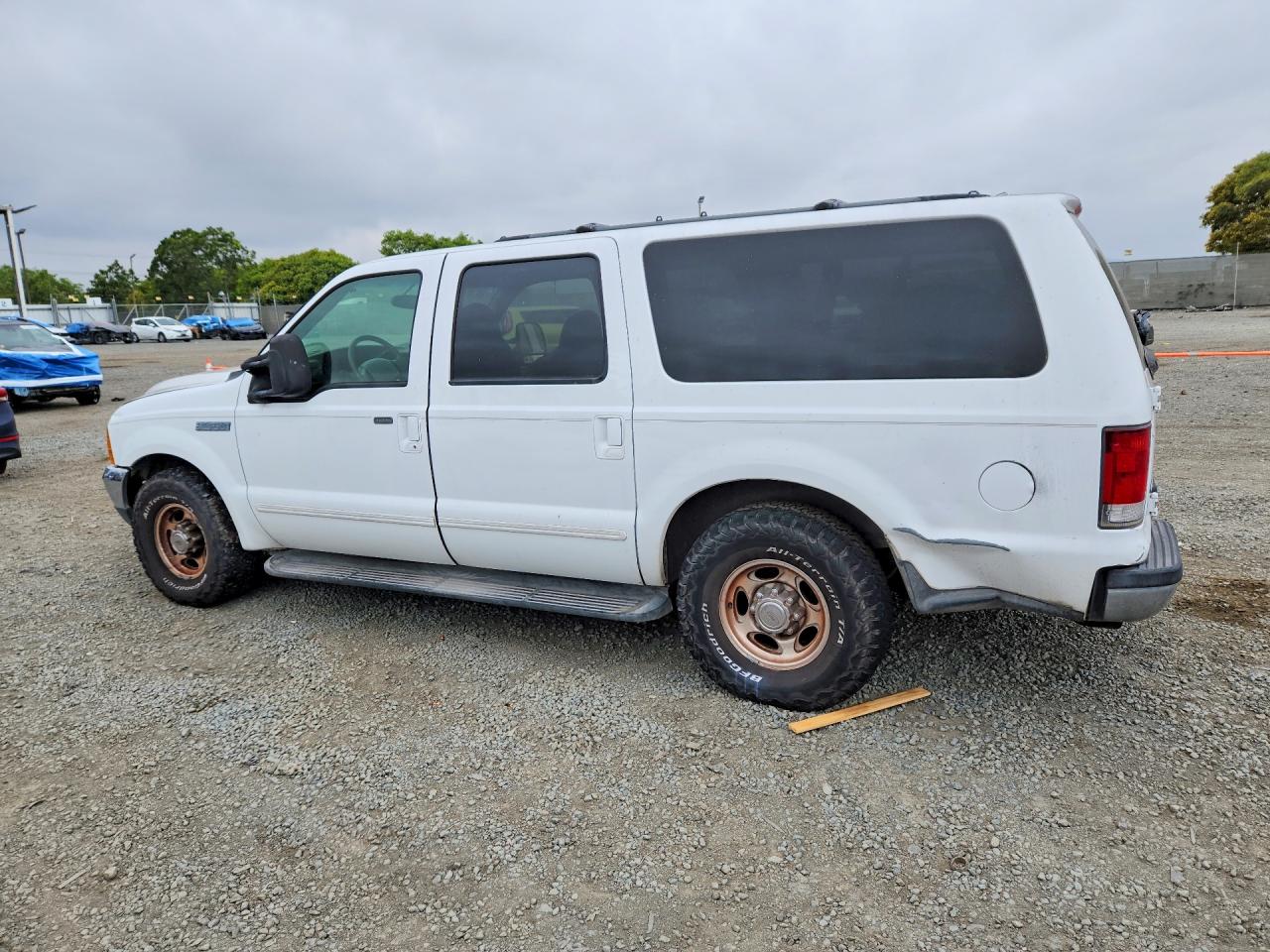 FORD EXCURSION 2003 — 2