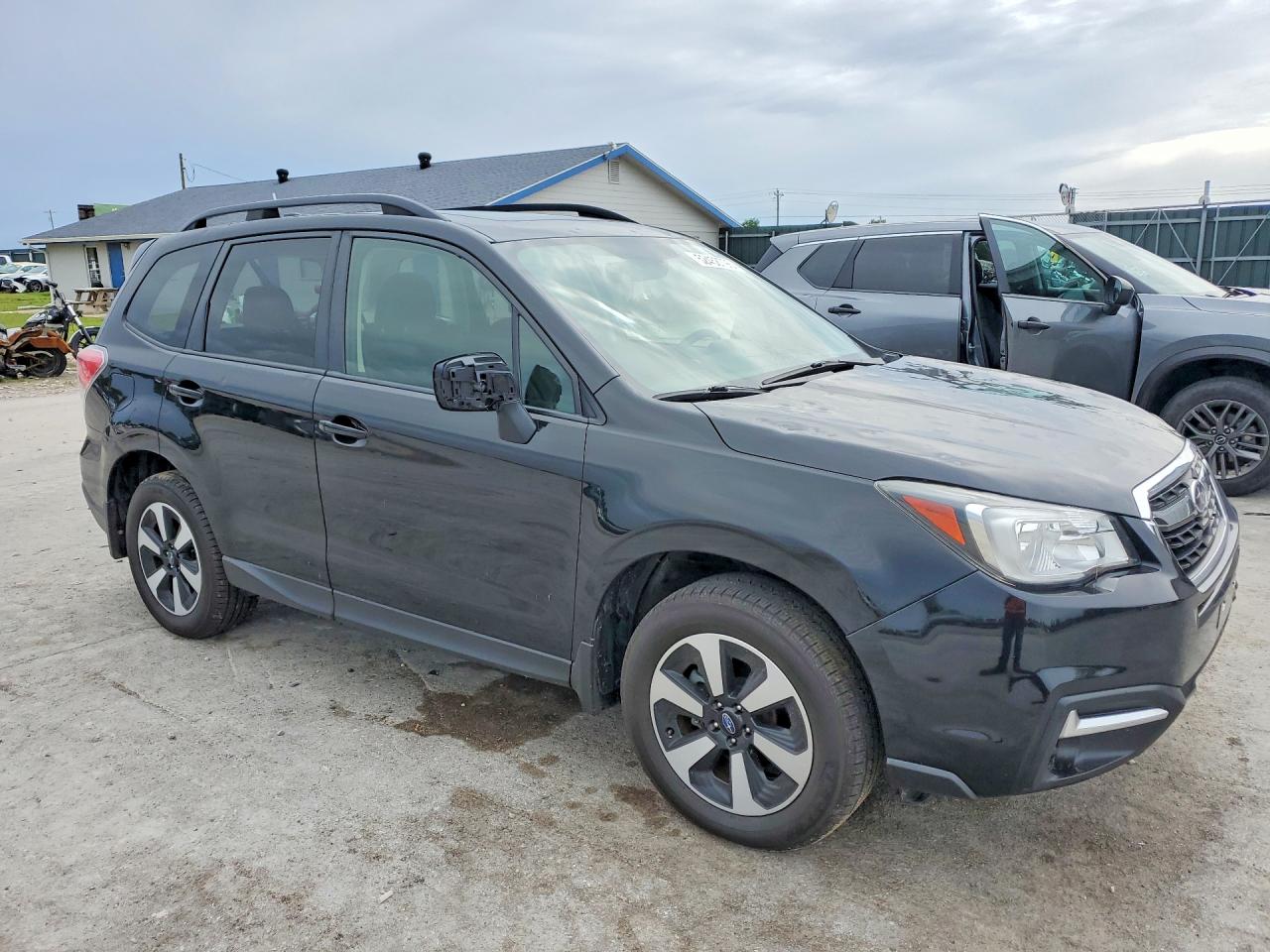 SUBARU FORESTER 2018 — 4