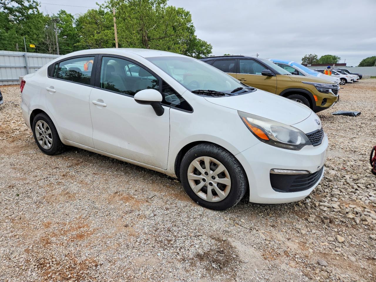 KIA RIO 2017 — 4