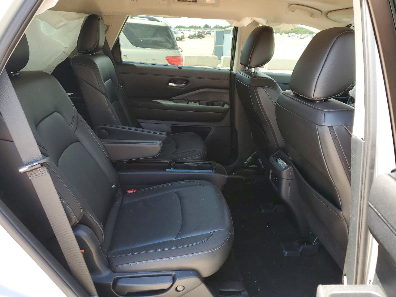 NISSAN PATHFINDER 2025 — 11