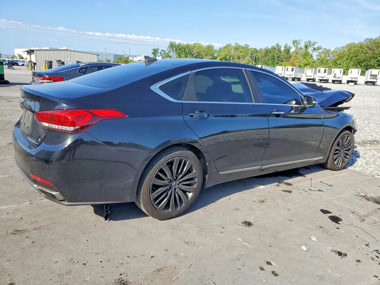 HYUNDAI GENESIS 2015 — 3