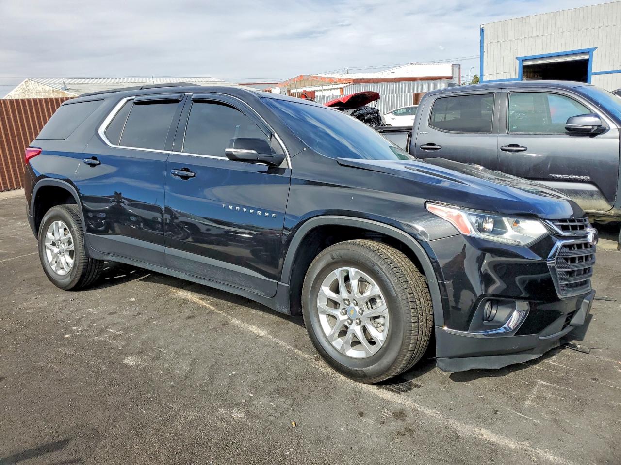 CHEVROLET TRAVERSE 2021 — 4