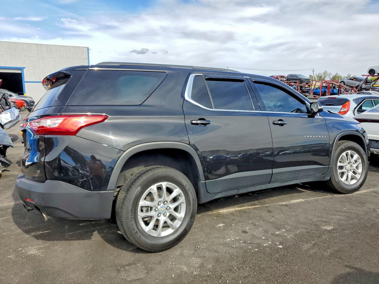 CHEVROLET TRAVERSE 2021 — 3