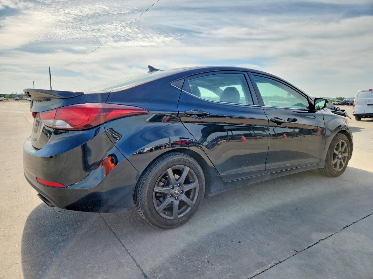 HYUNDAI ELANTRA 2015 — 3