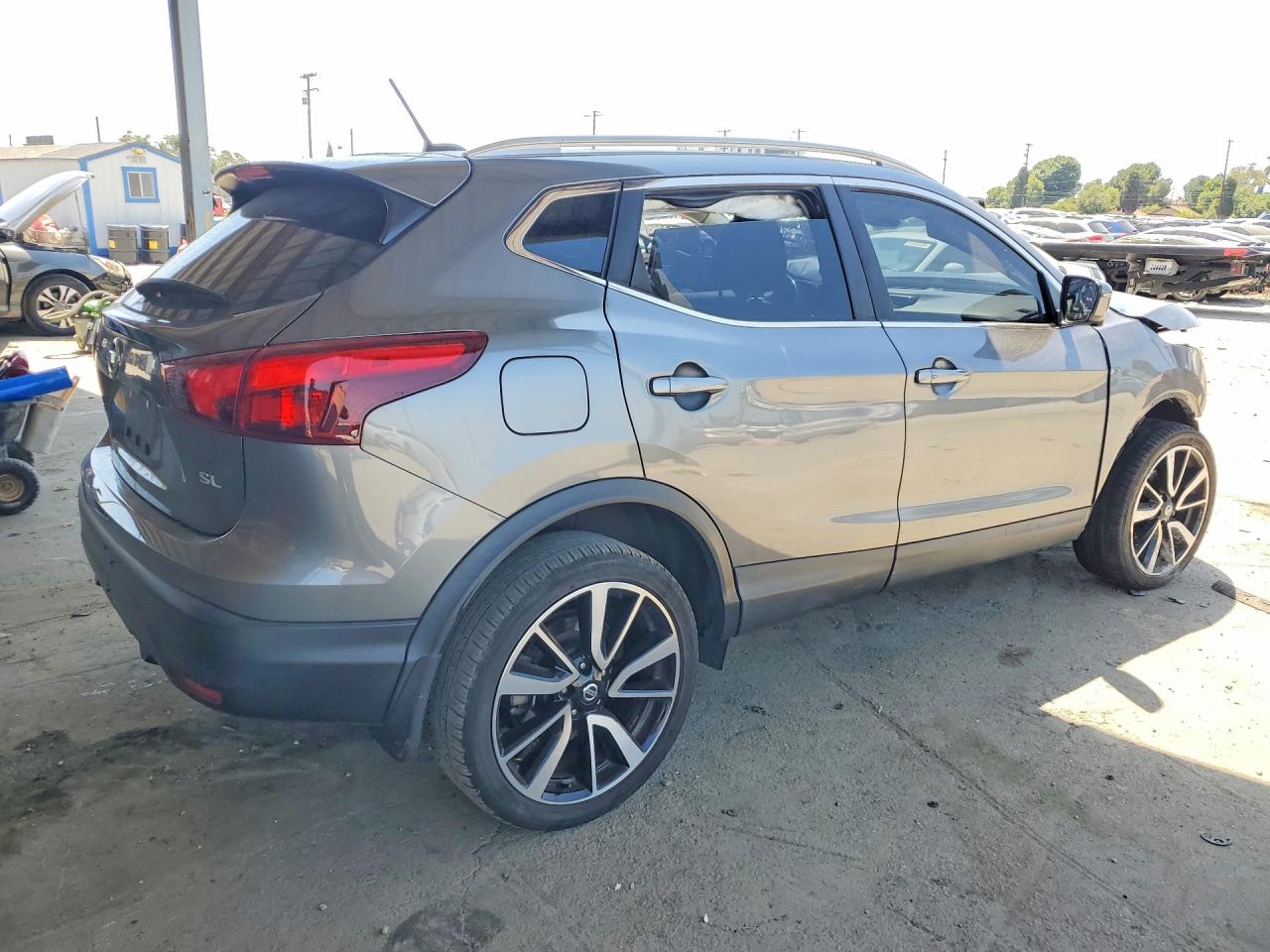 NISSAN ROGUE SPORT 2017 — 3