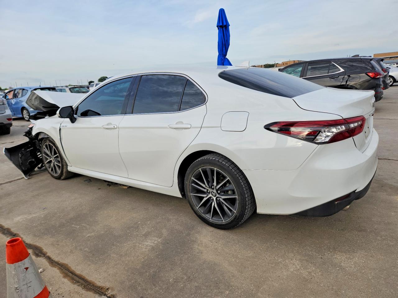 TOYOTA CAMRY 2021 — 2