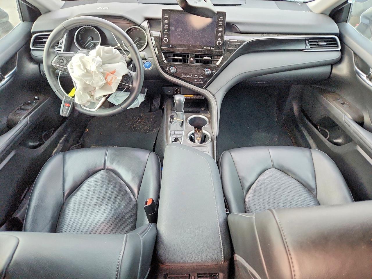TOYOTA CAMRY 2021 — 8