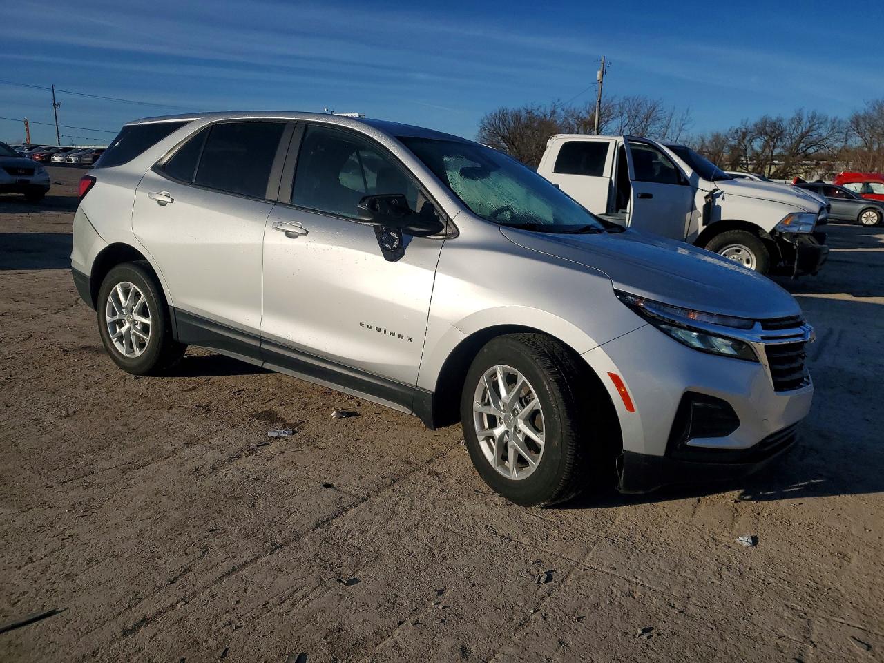 CHEVROLET EQUINOX 2022 — 4