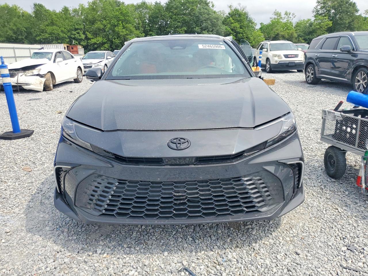 TOYOTA CAMRY 2025 — 5