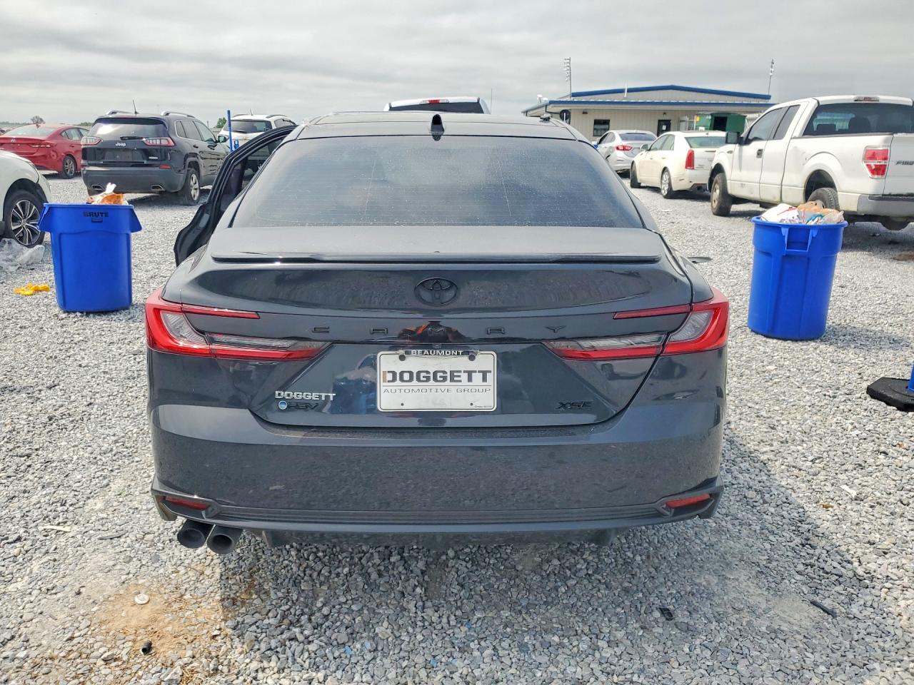 TOYOTA CAMRY 2025 — 6
