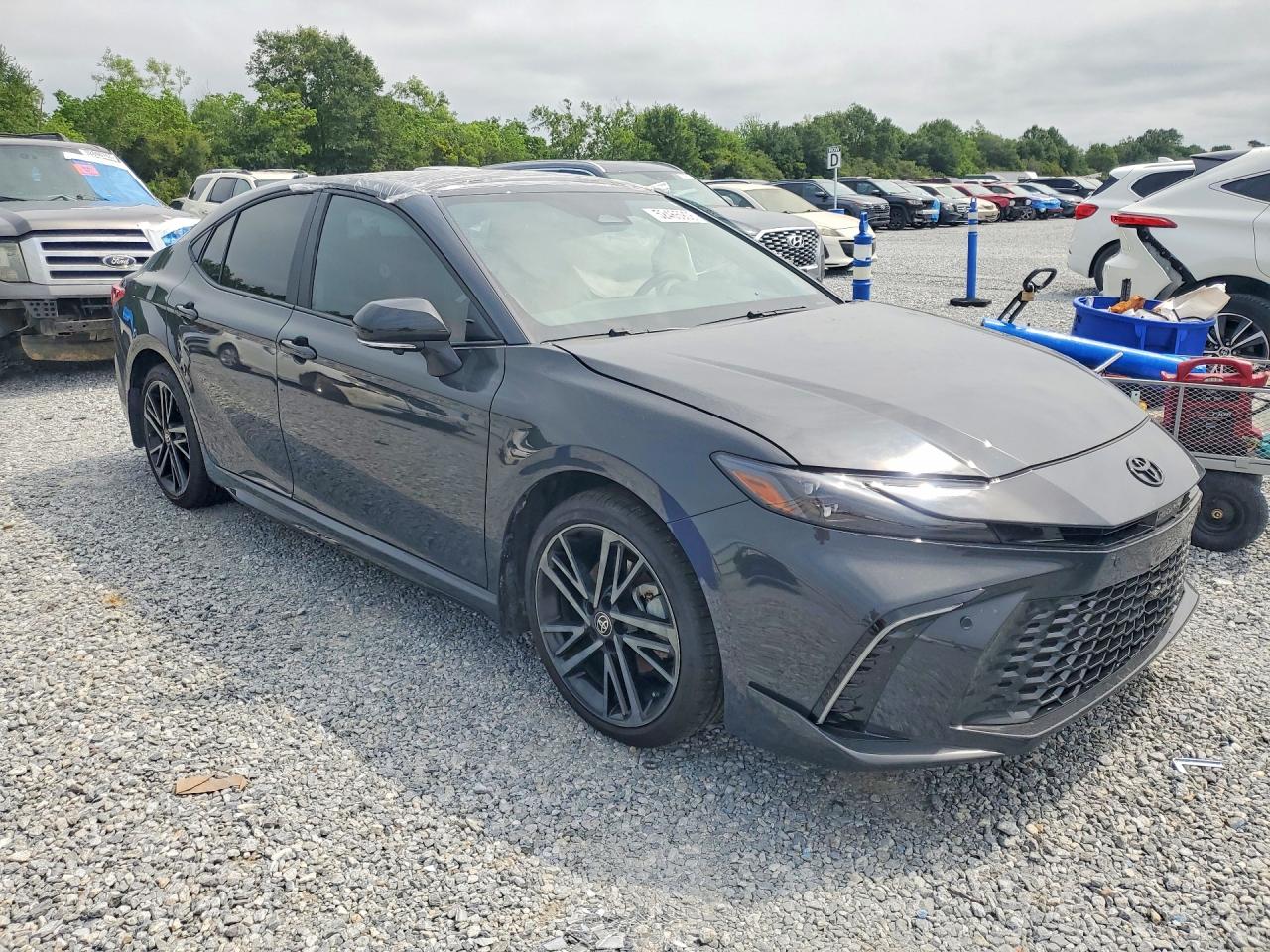 TOYOTA CAMRY 2025 — 4