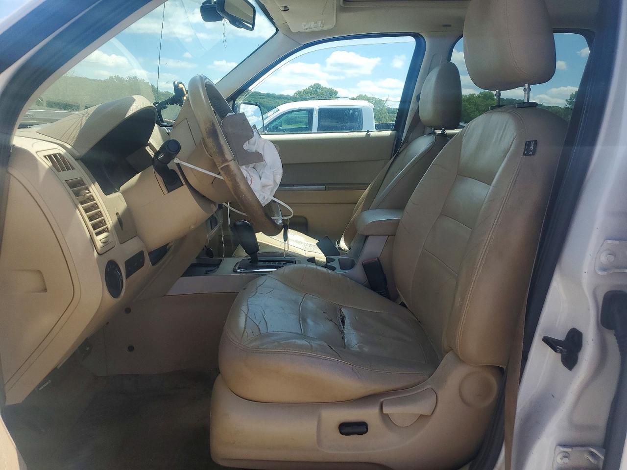 FORD ESCAPE 2008 — 7