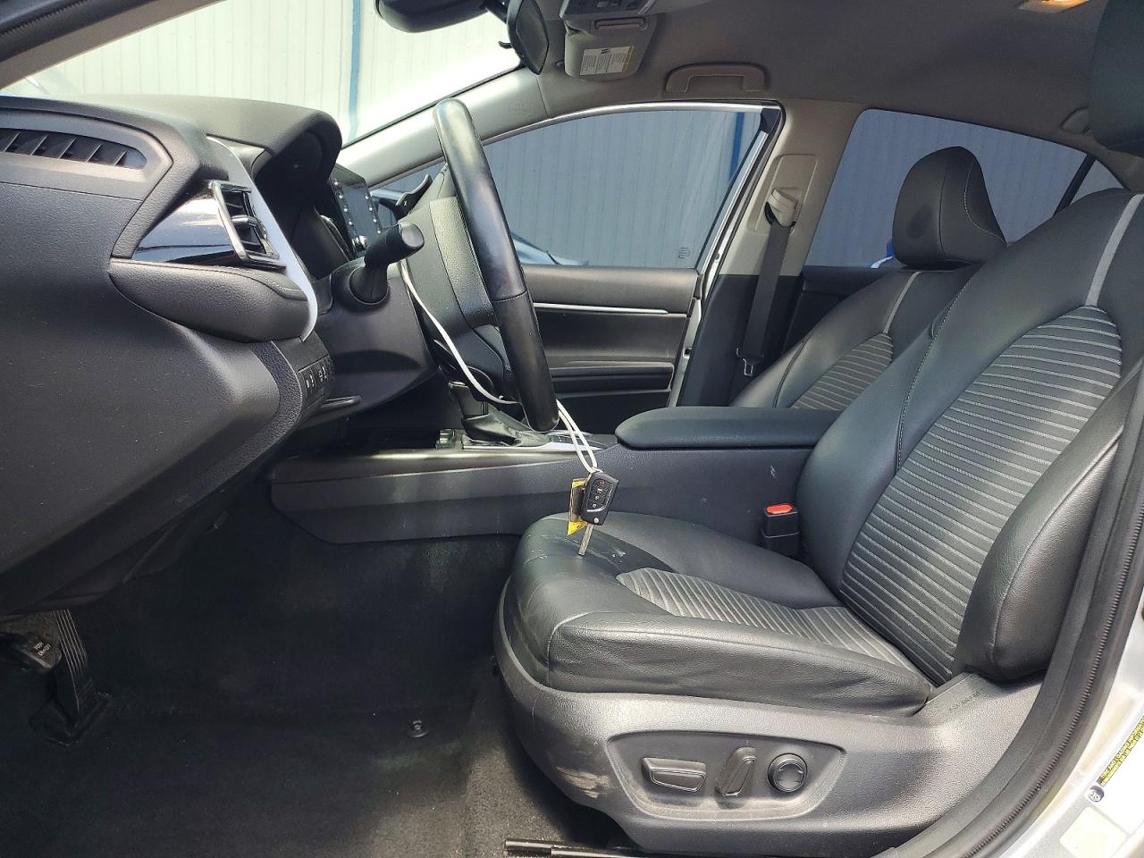 TOYOTA CAMRY 2023 — 7
