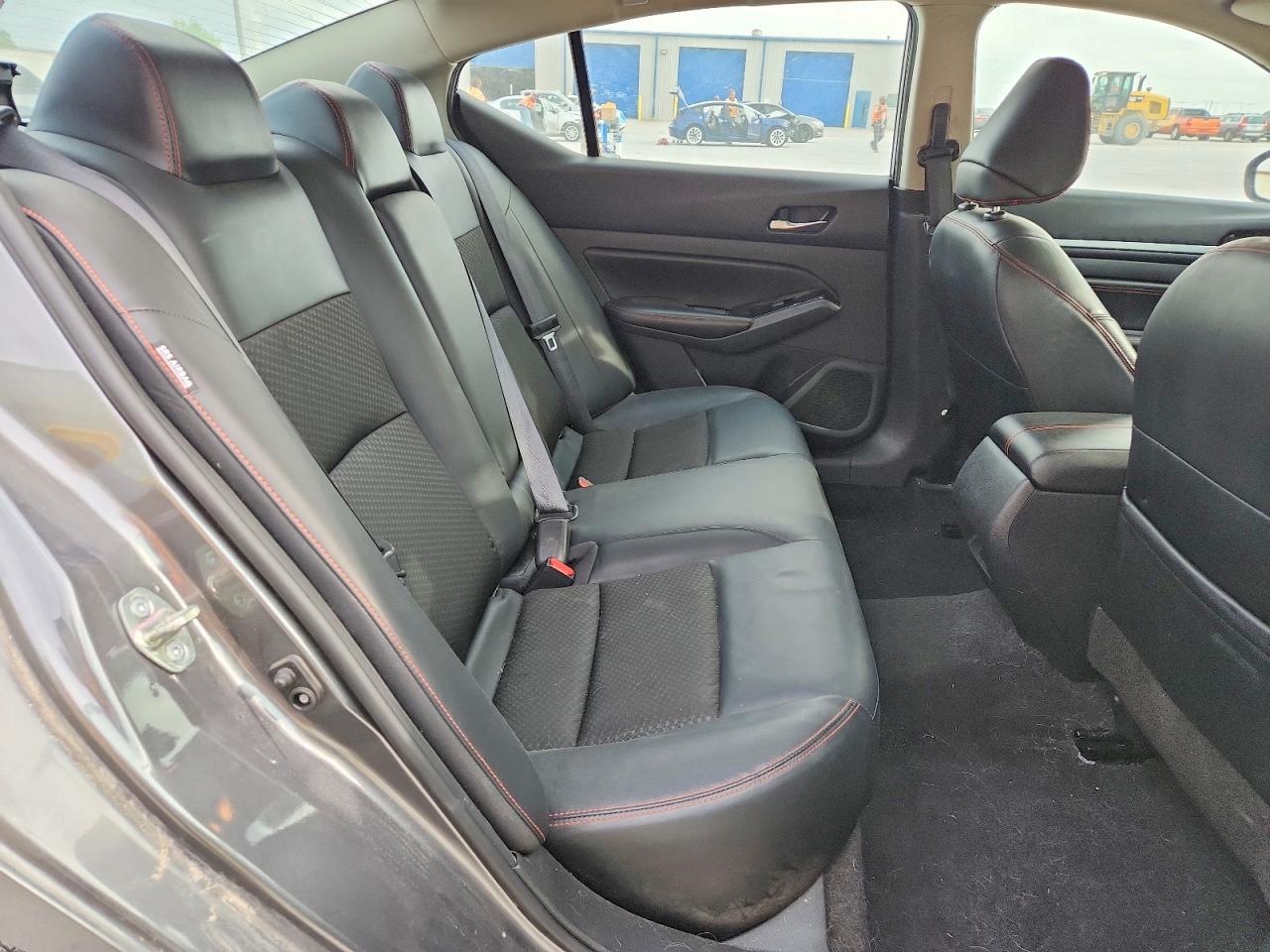 NISSAN ALTIMA 2023 — 10