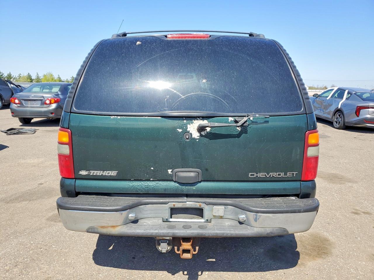 CHEV TAHOE 2001 — 6