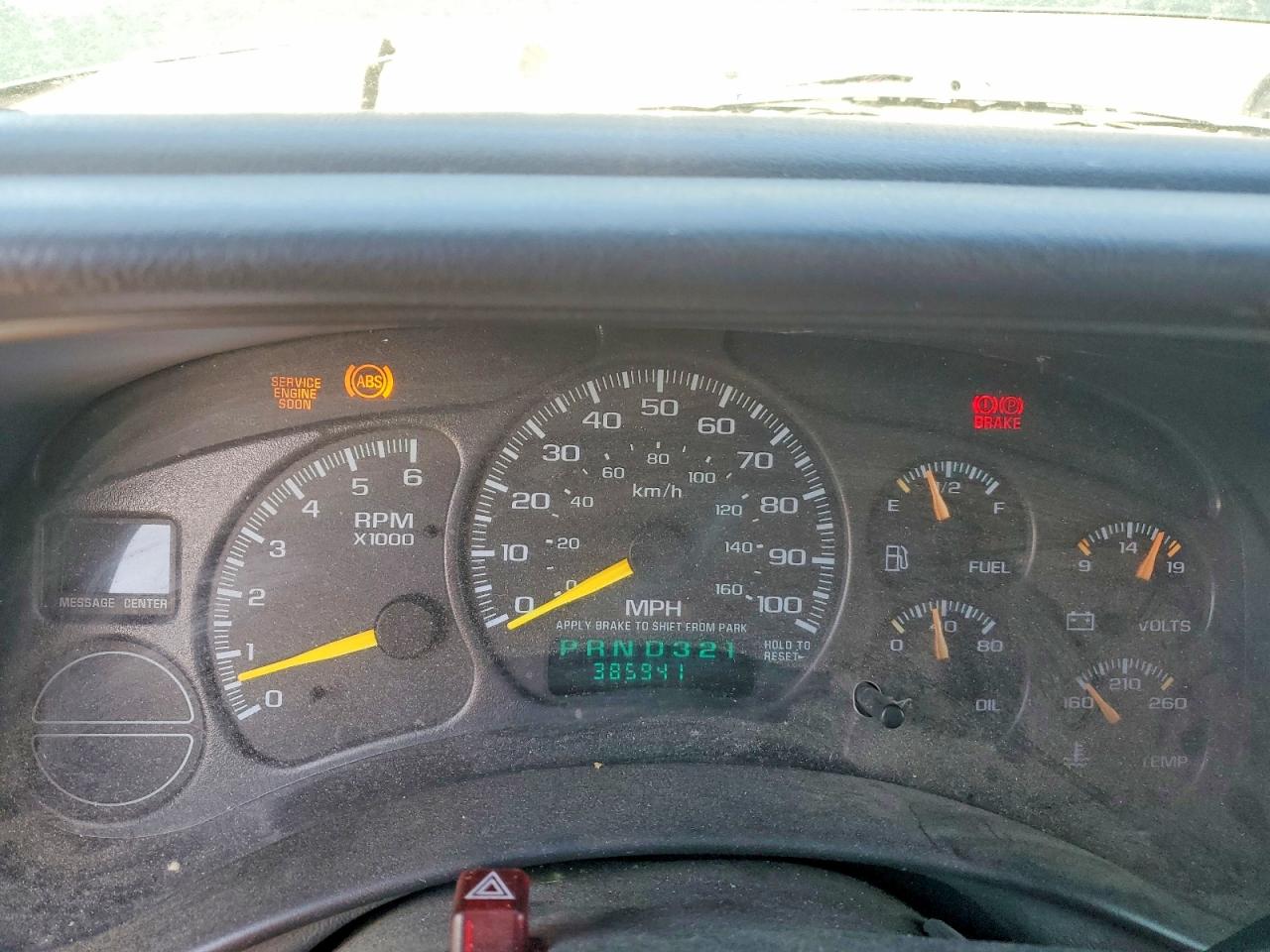 CHEV TAHOE 2001 — 9