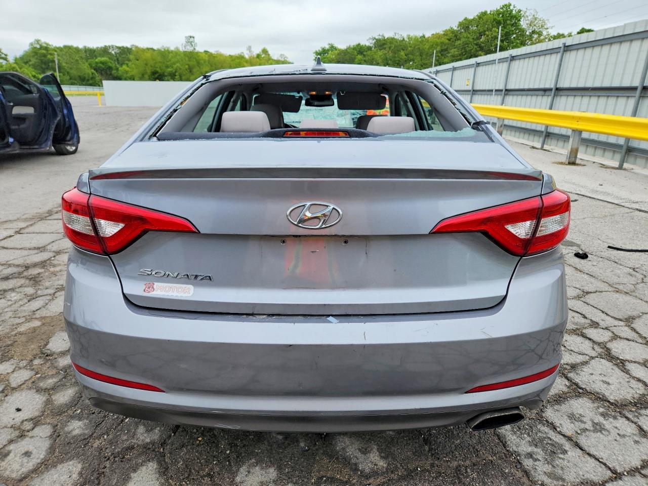 HYUNDAI SONATA 2015 — 6