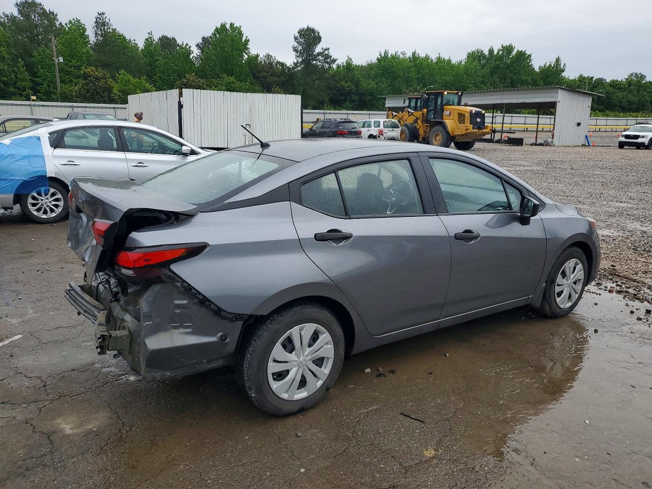 NISSAN VERSA 2021 — 3