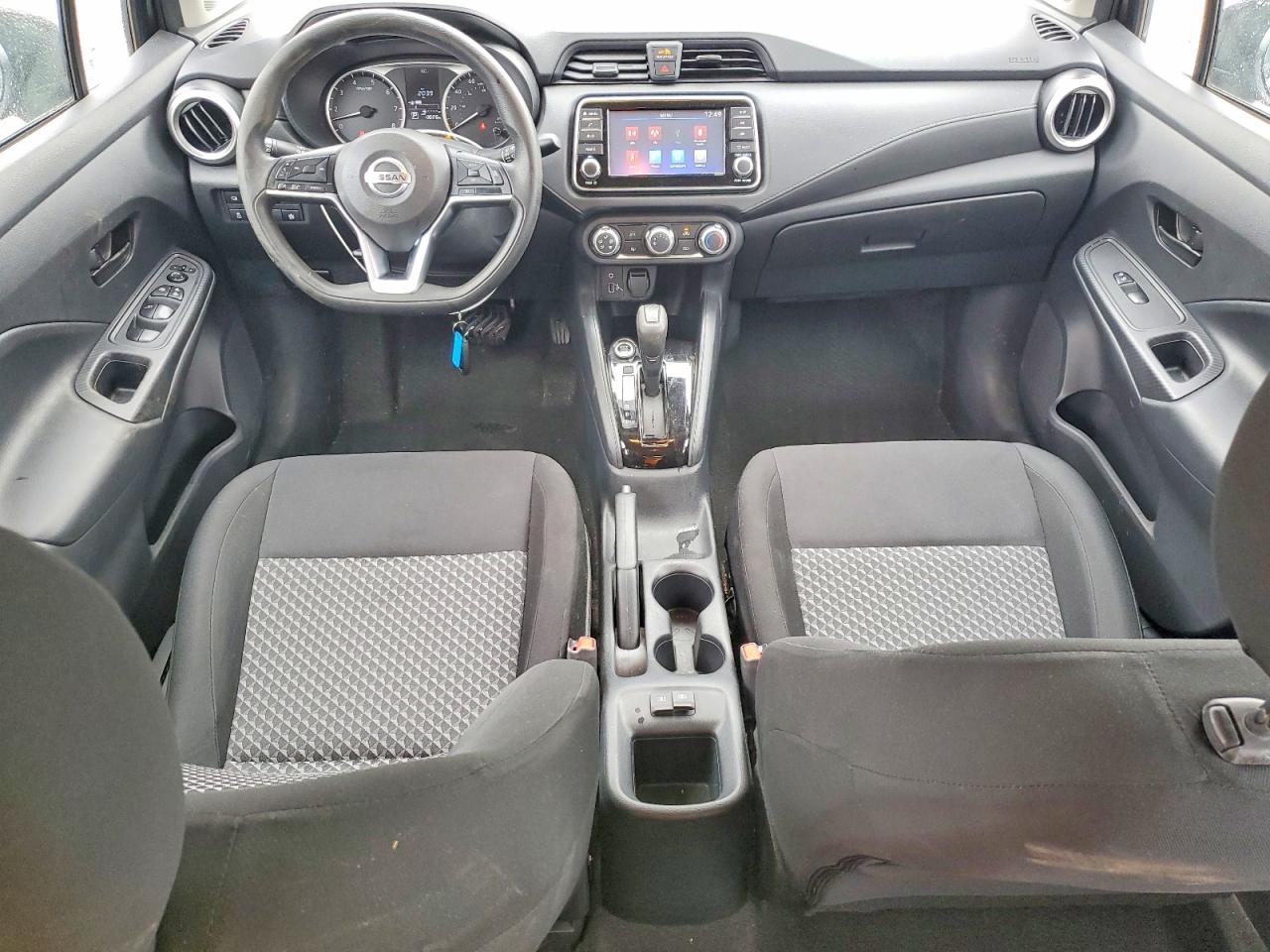 NISSAN VERSA 2021 — 8