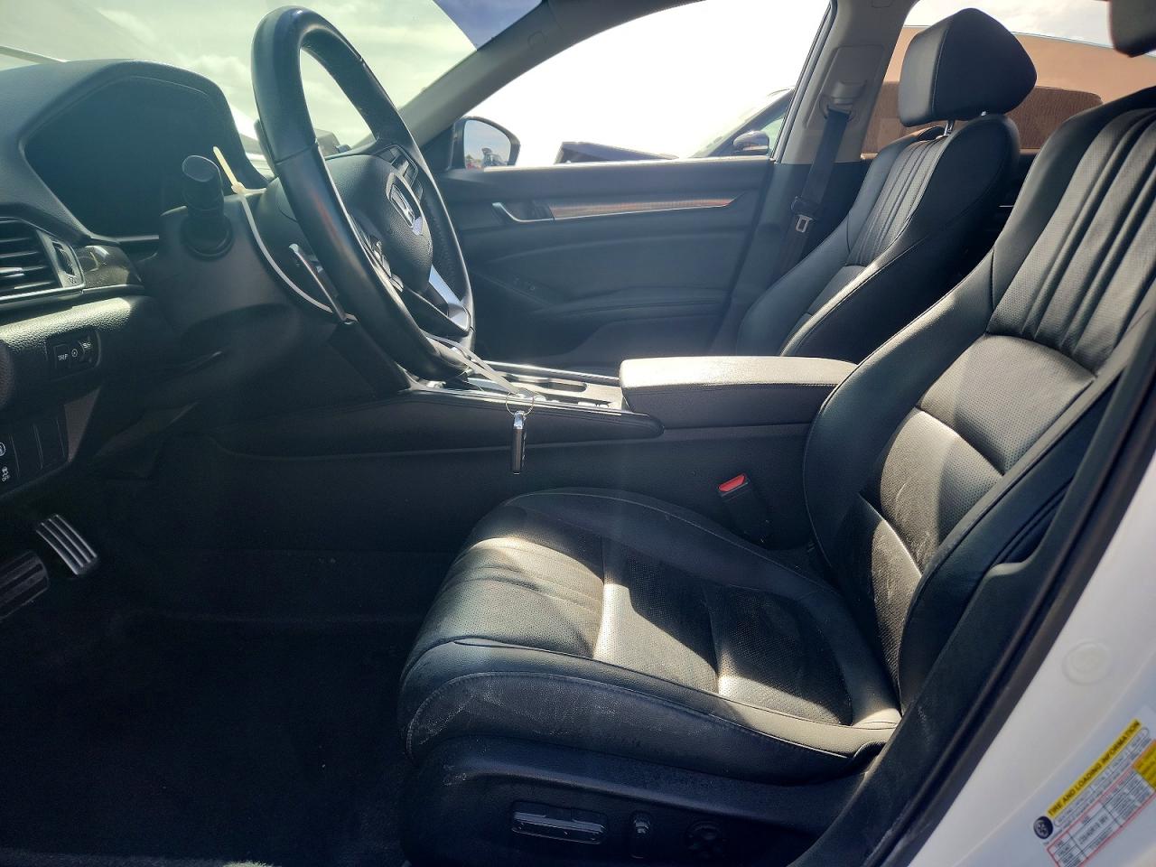 HONDA ACCORD 2022 — 7