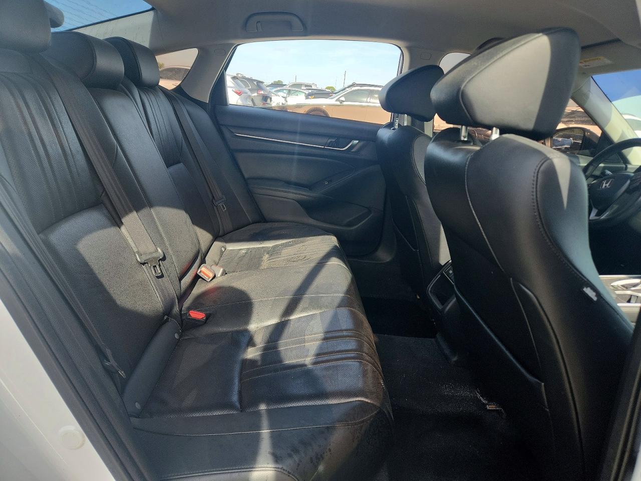 HONDA ACCORD 2022 — 10