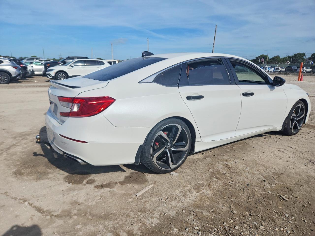 HONDA ACCORD 2022 — 3