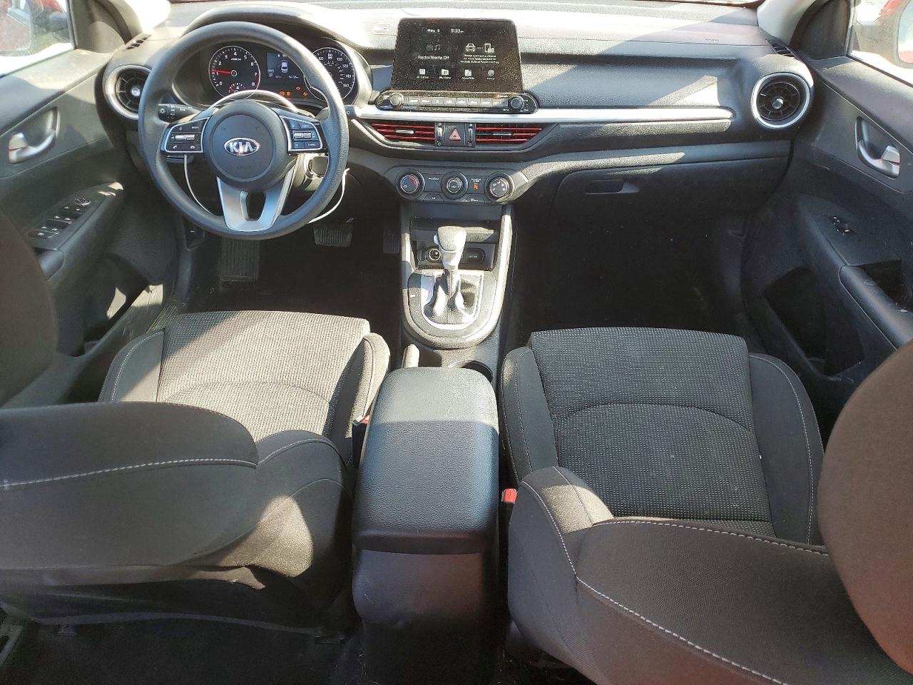 KIA FORTE 2021 — 8