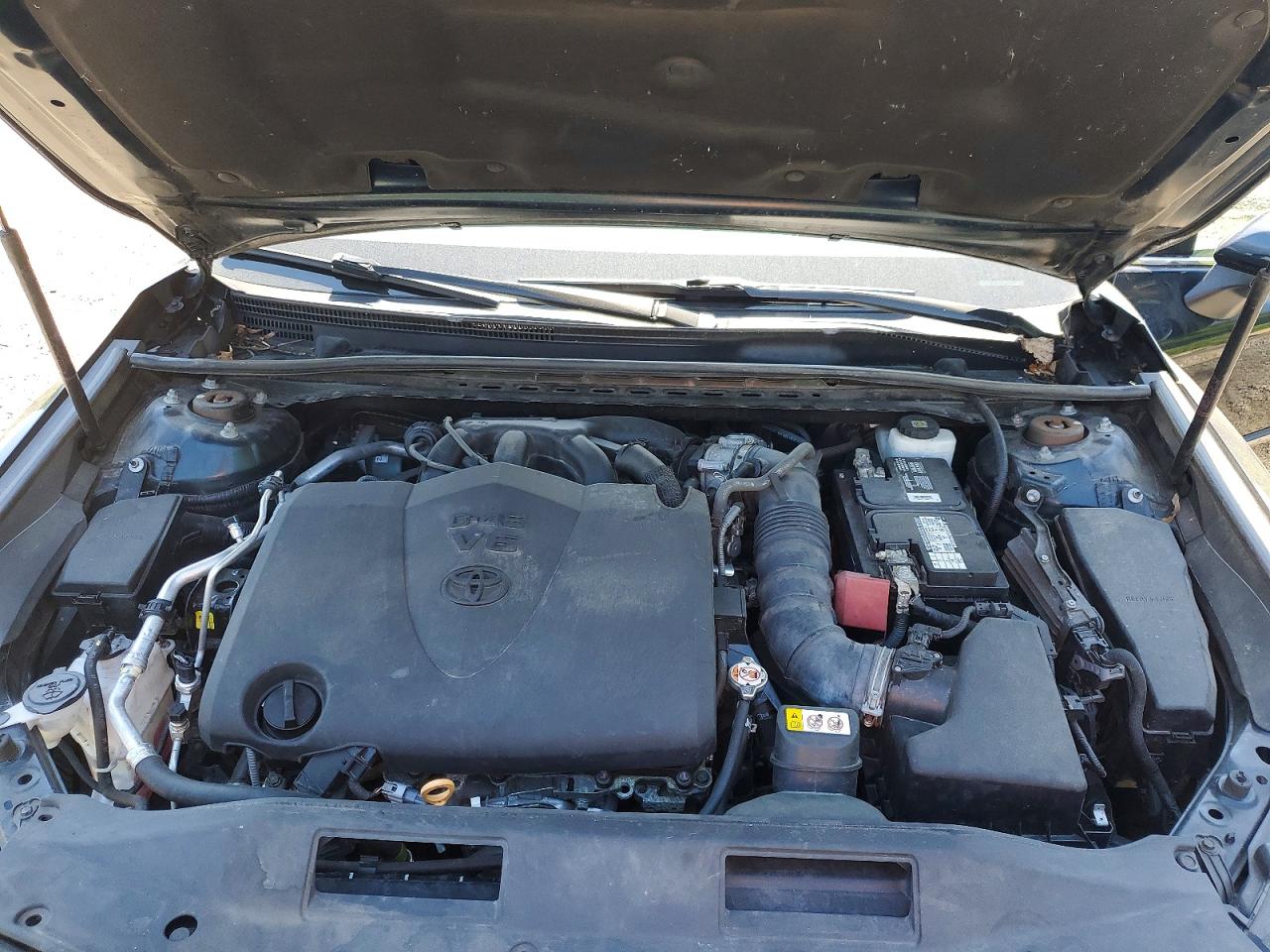 TOYOTA CAMRY 2019 — 11
