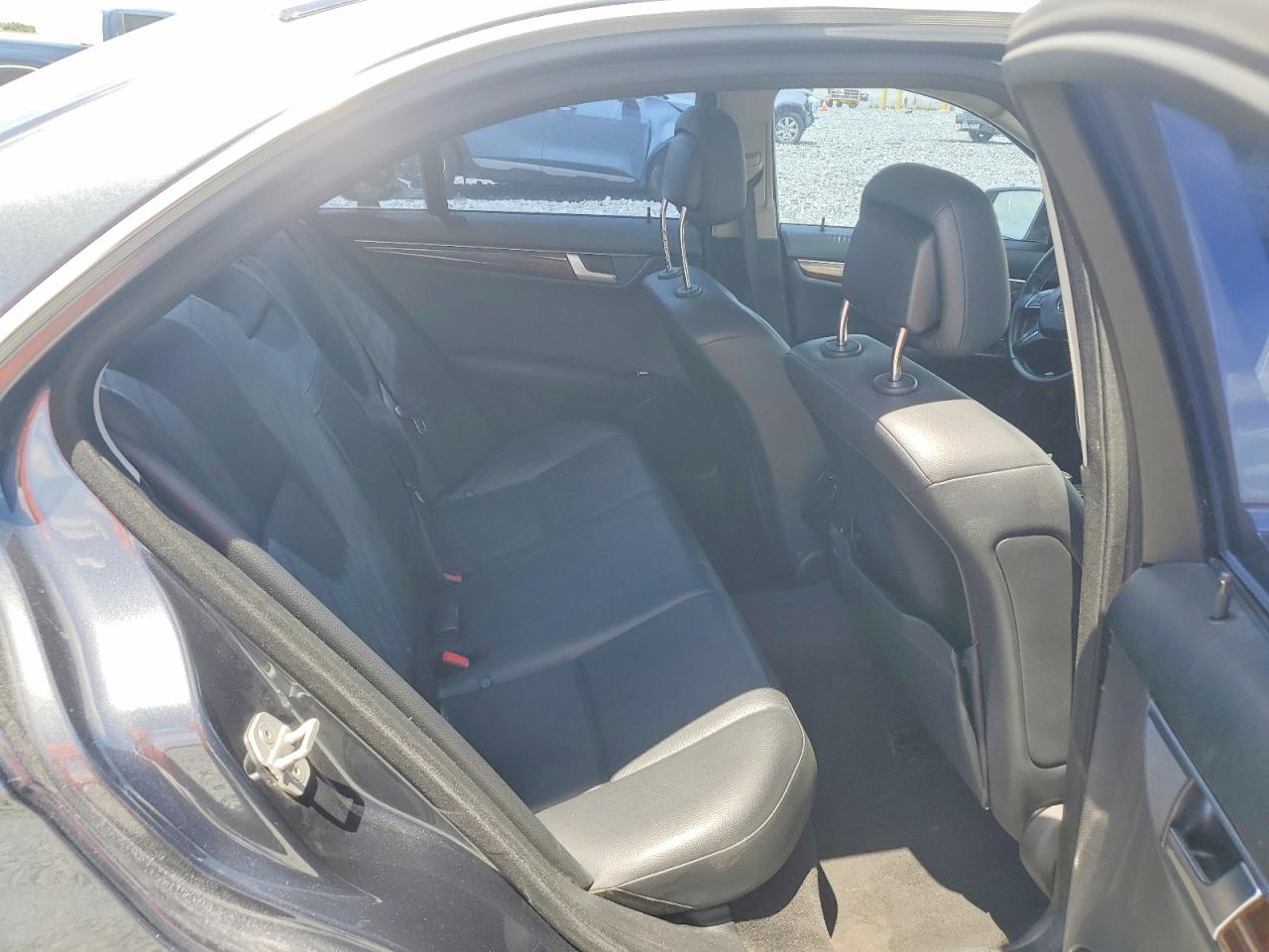 MERCEDES-BENZ C 2014 — 10