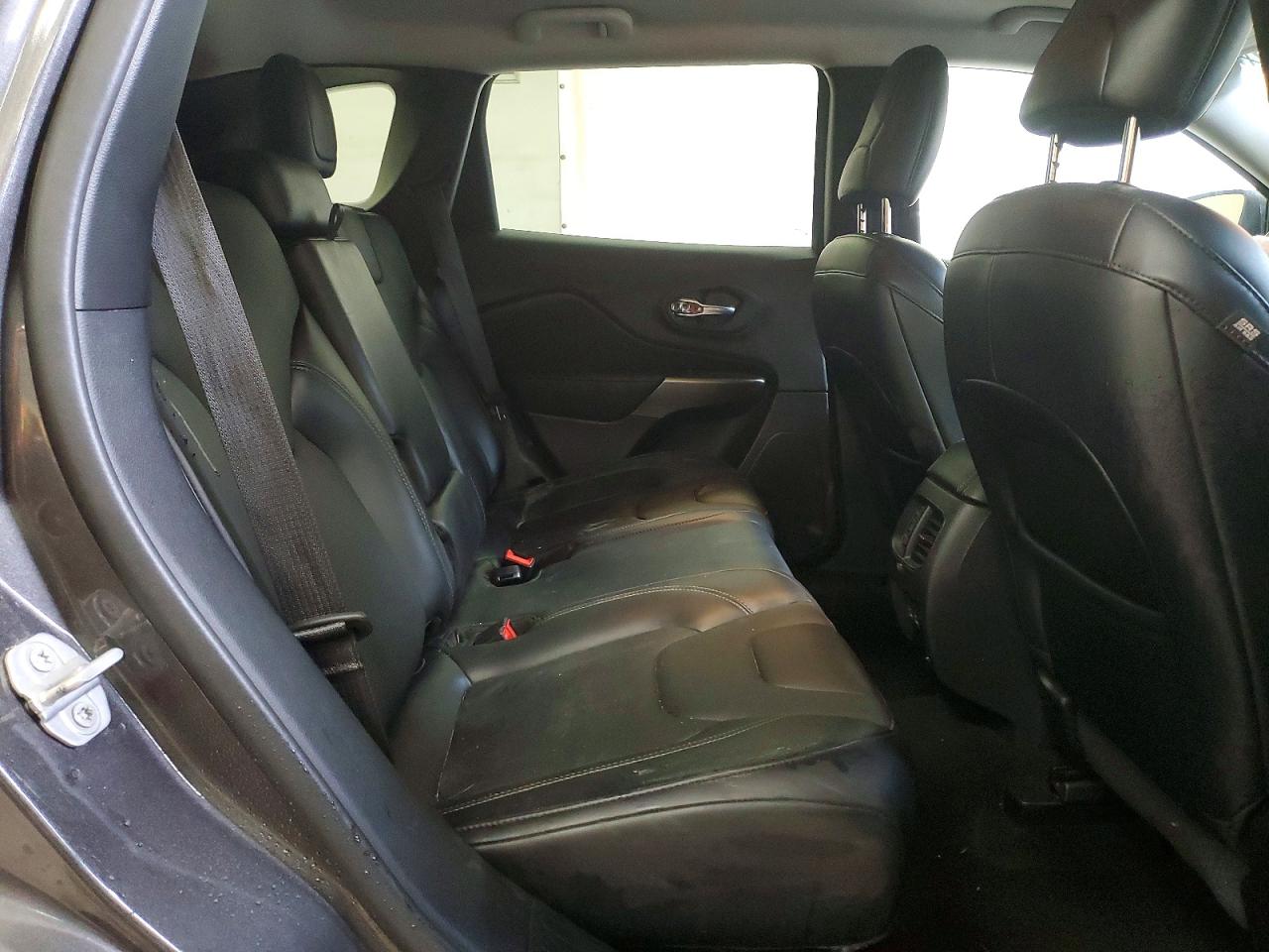 JEEP CHEROKEE 2021 — 11