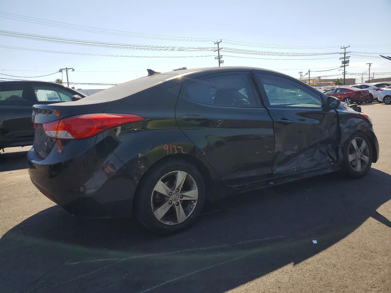 HYUNDAI ELANTRA 2013 — 3