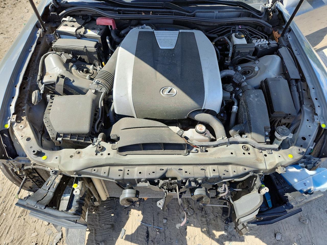 LEXUS IS 350 2024 — 11