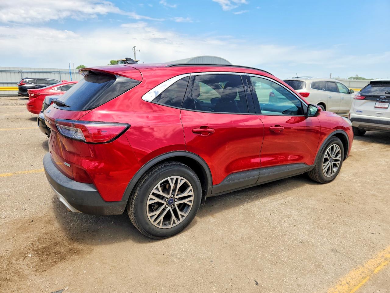 FORD ESCAPE 2020 — 3