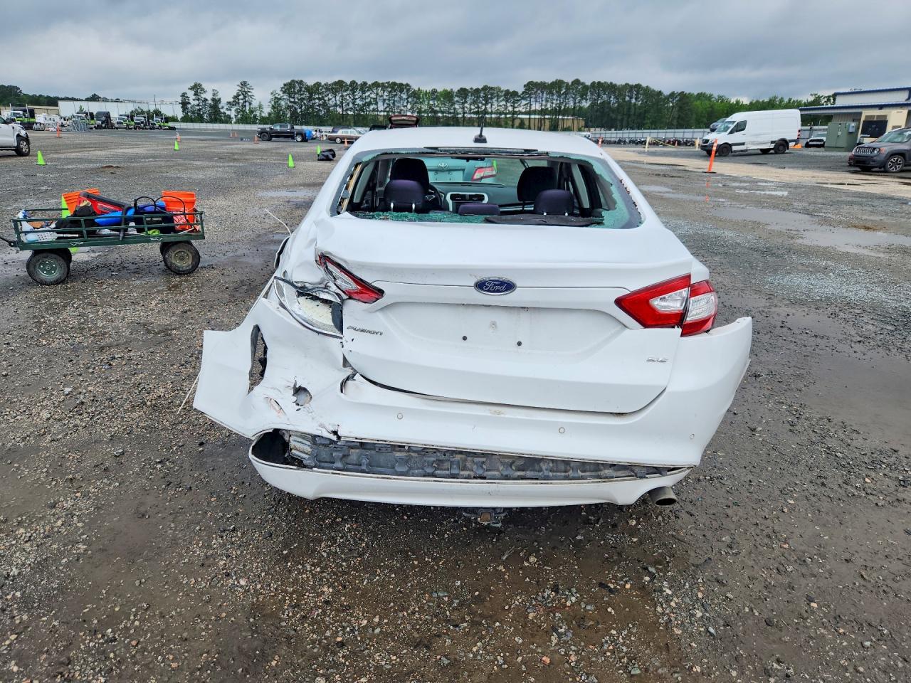 FORD FUSION 2016 — 6