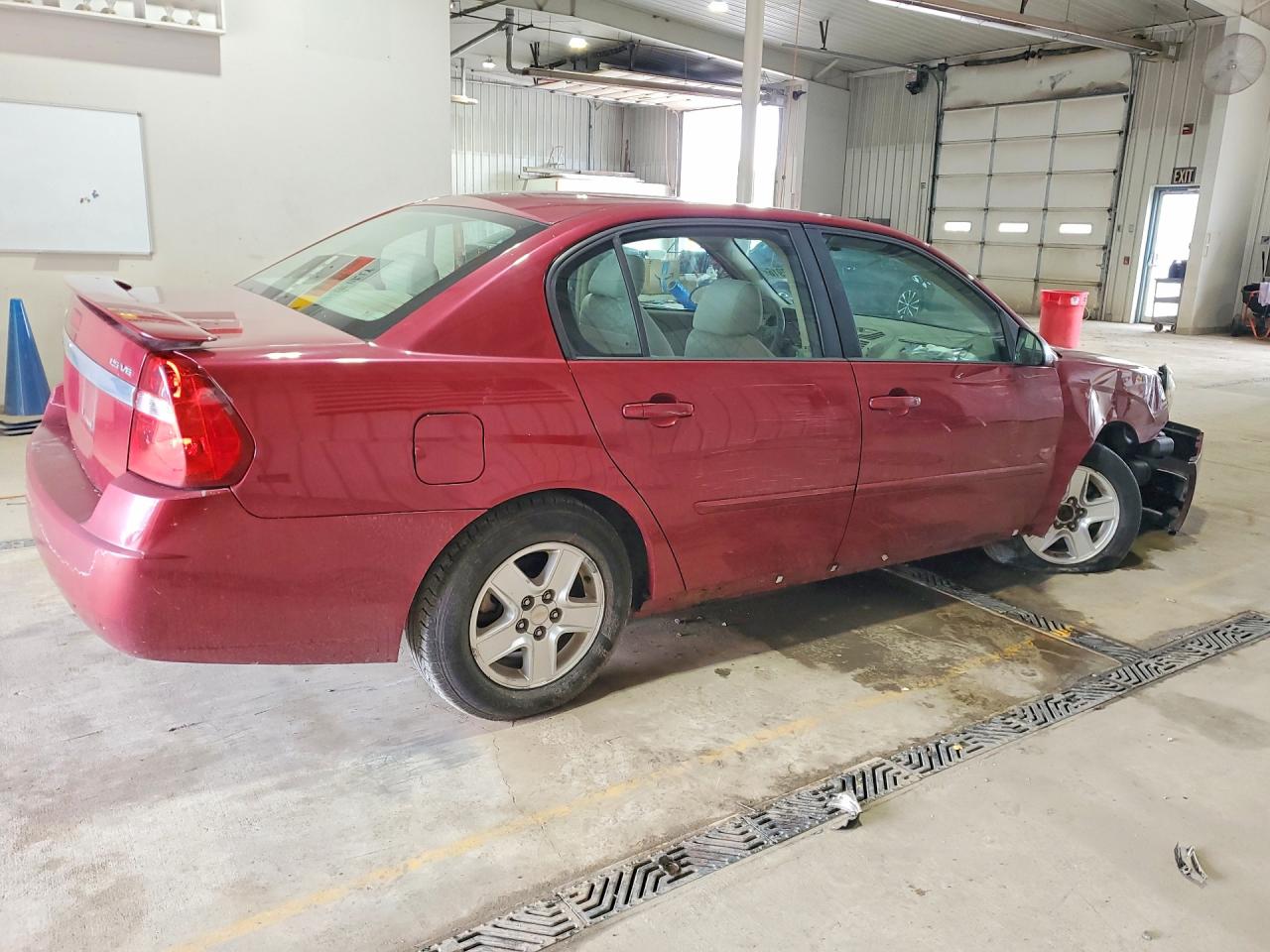 CHEVROLET MALIBU 2004 — 3