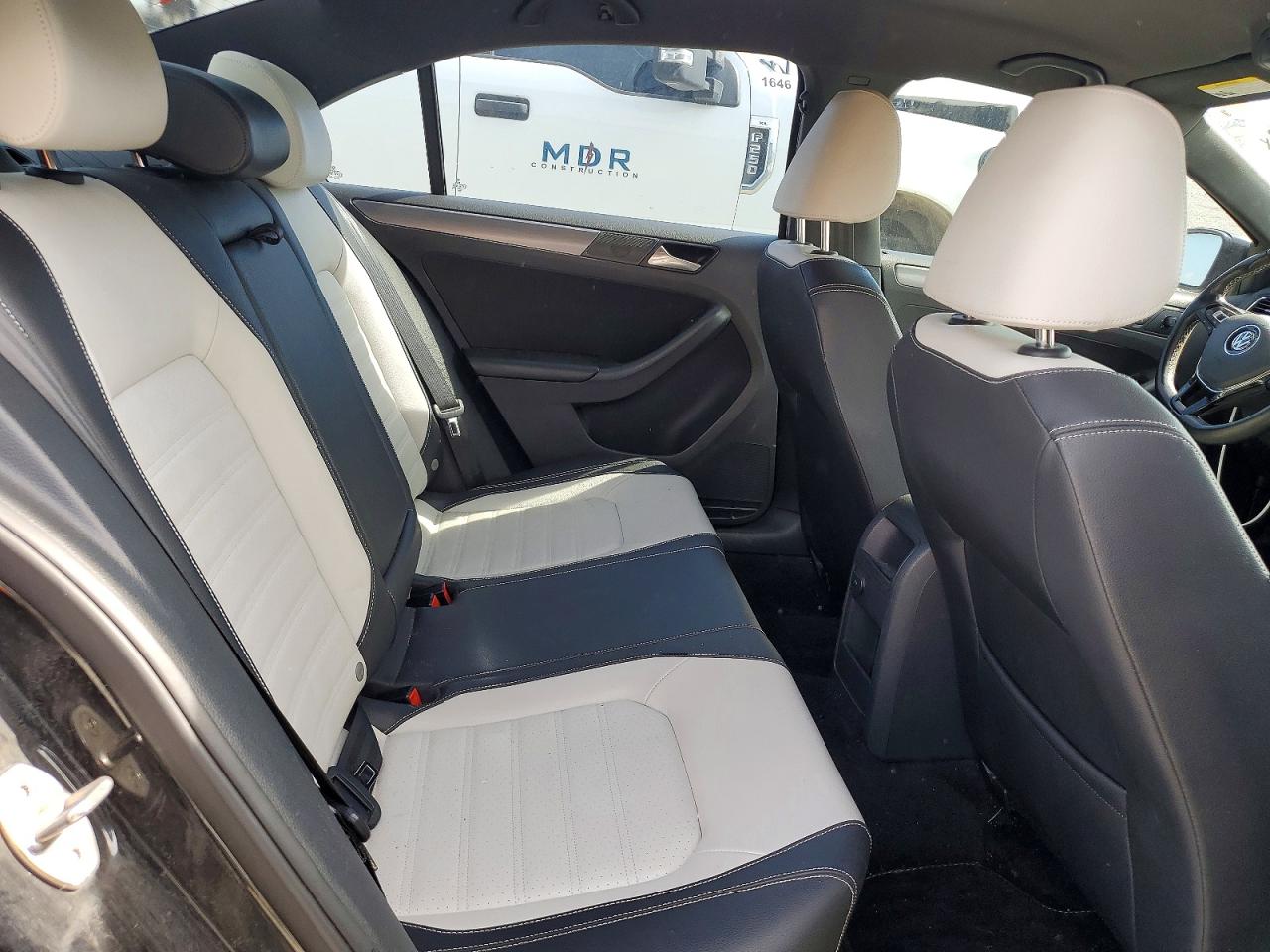 VOLKSWAGEN JETTA 2016 — 10