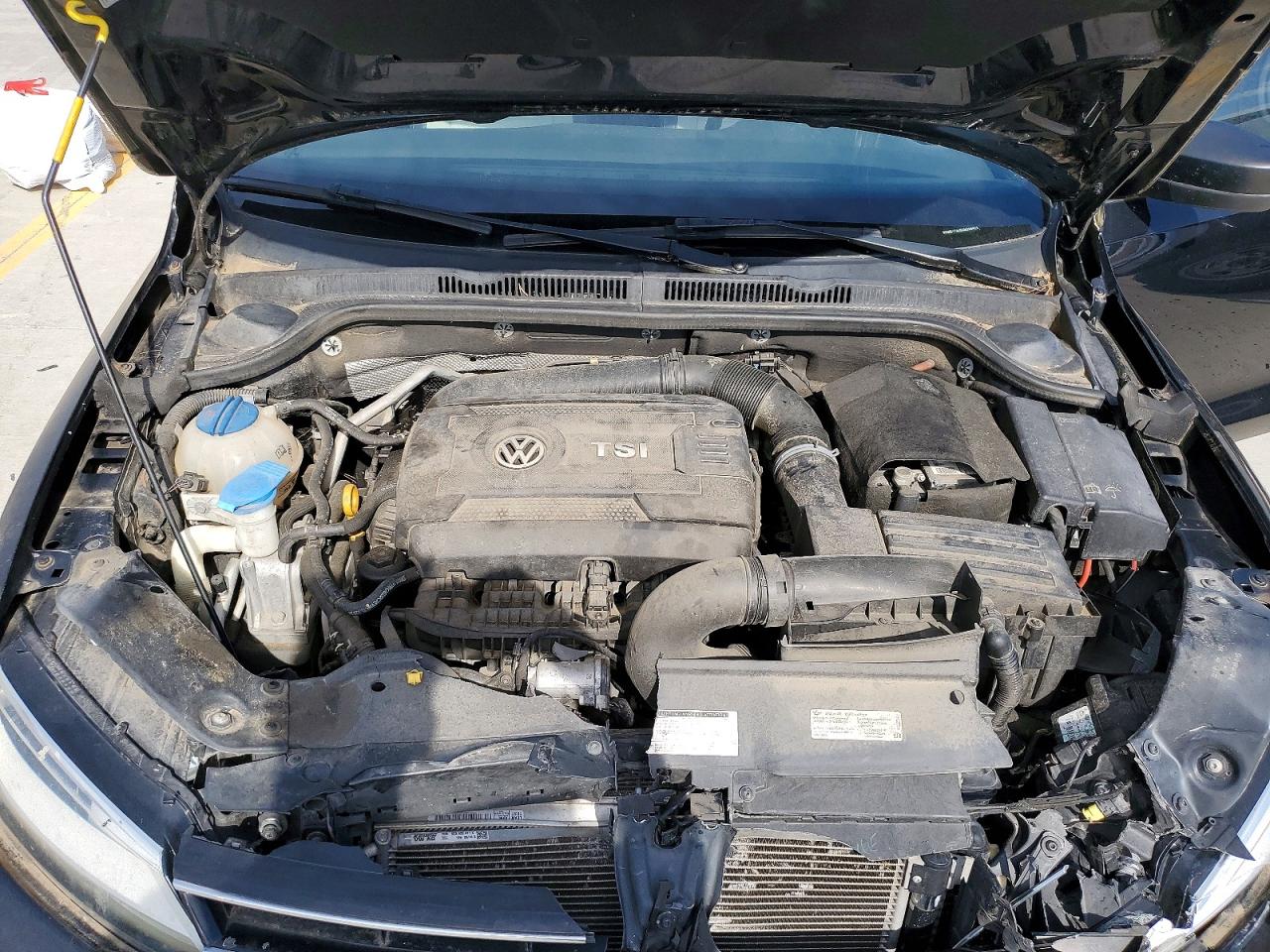 VOLKSWAGEN JETTA 2016 — 11