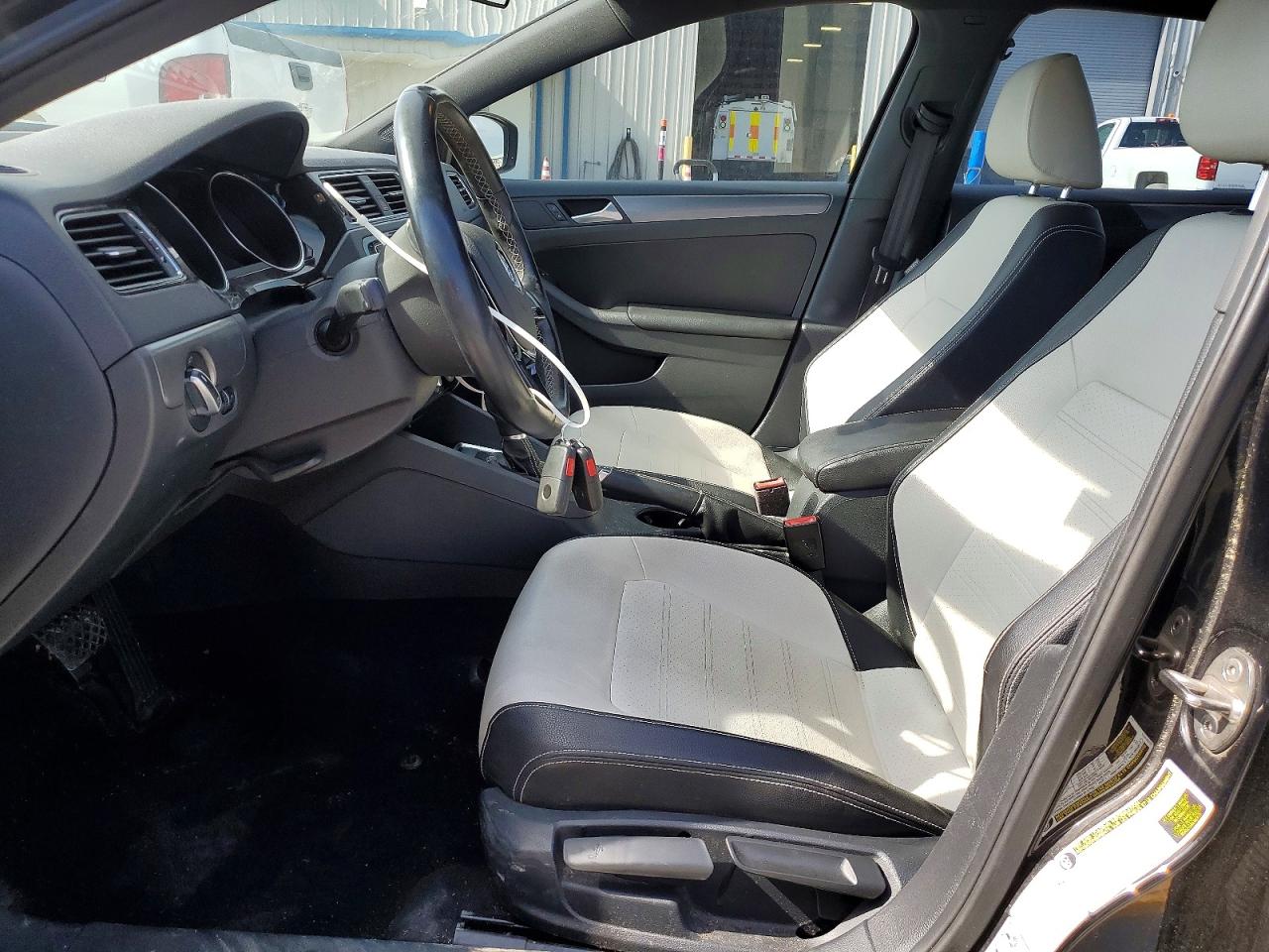 VOLKSWAGEN JETTA 2016 — 7