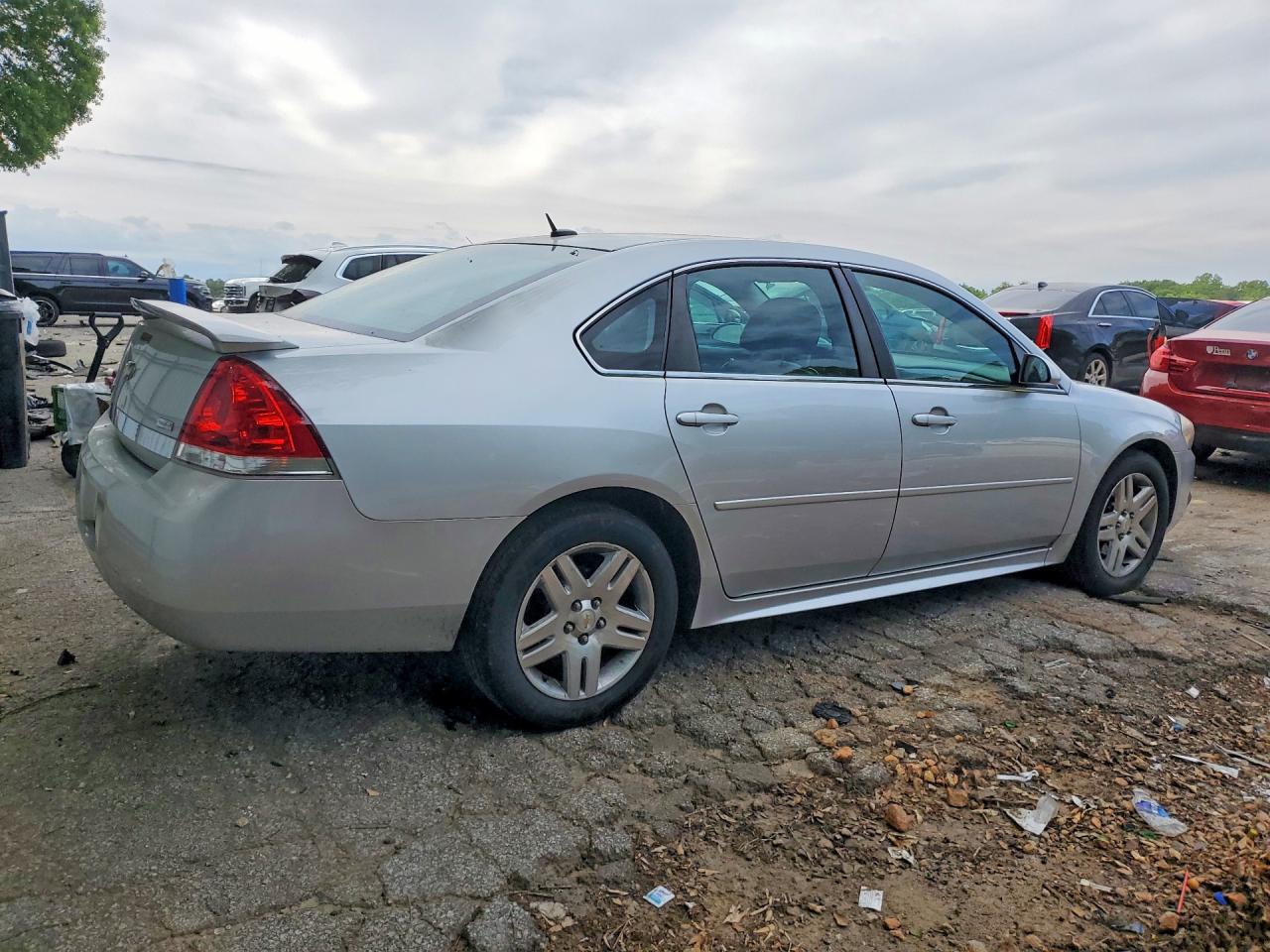 CHEVROLET IMPALA 2010 — 3