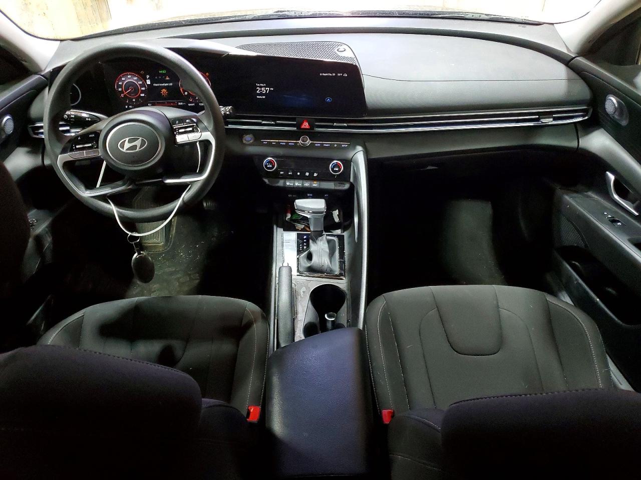 HYUNDAI ELANTRA 2024 — 8
