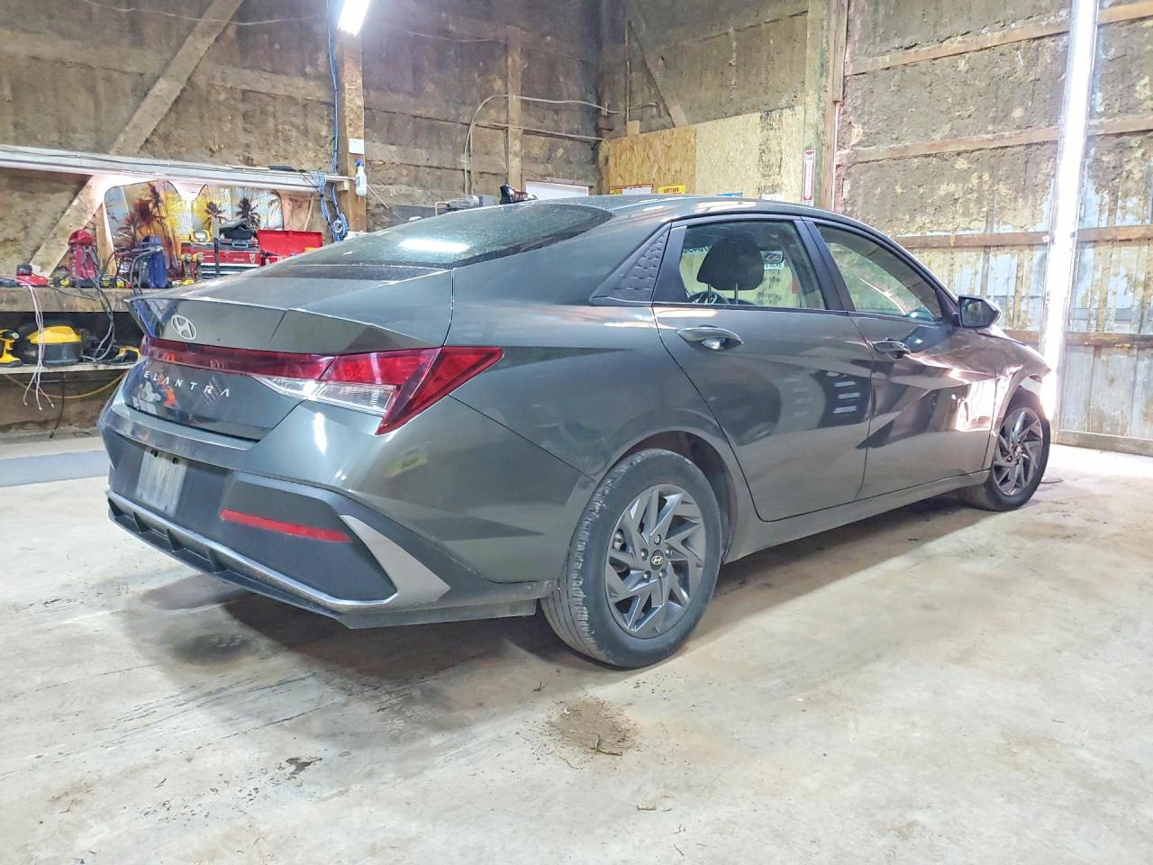 HYUNDAI ELANTRA 2024 — 3