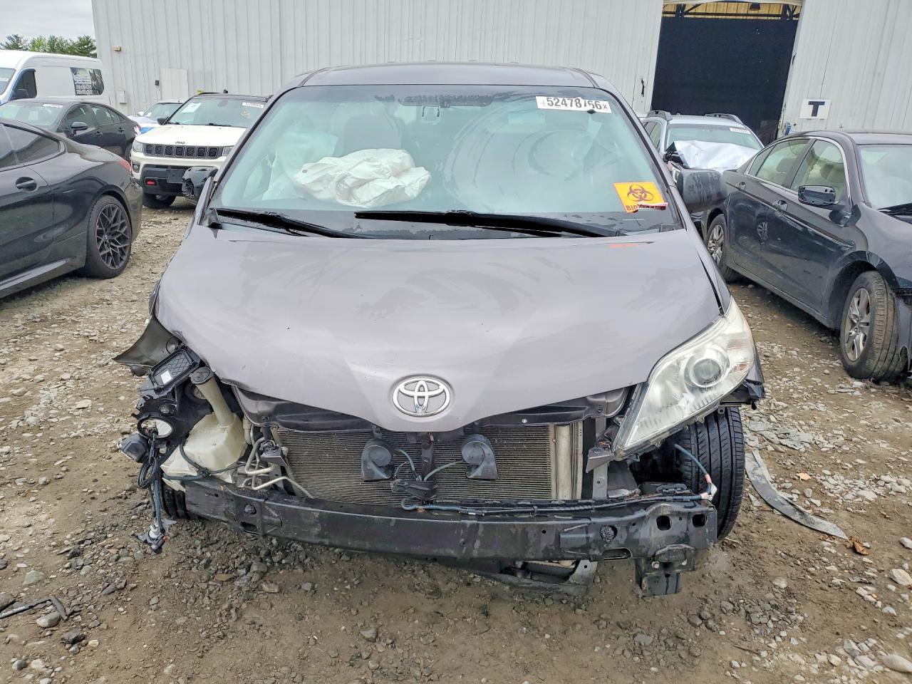 TOYOTA SIENNA 2015 — 5