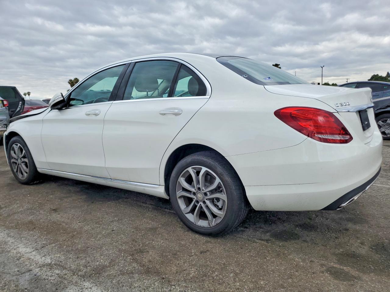 MERCEDES-BENZ C 2015 — 2