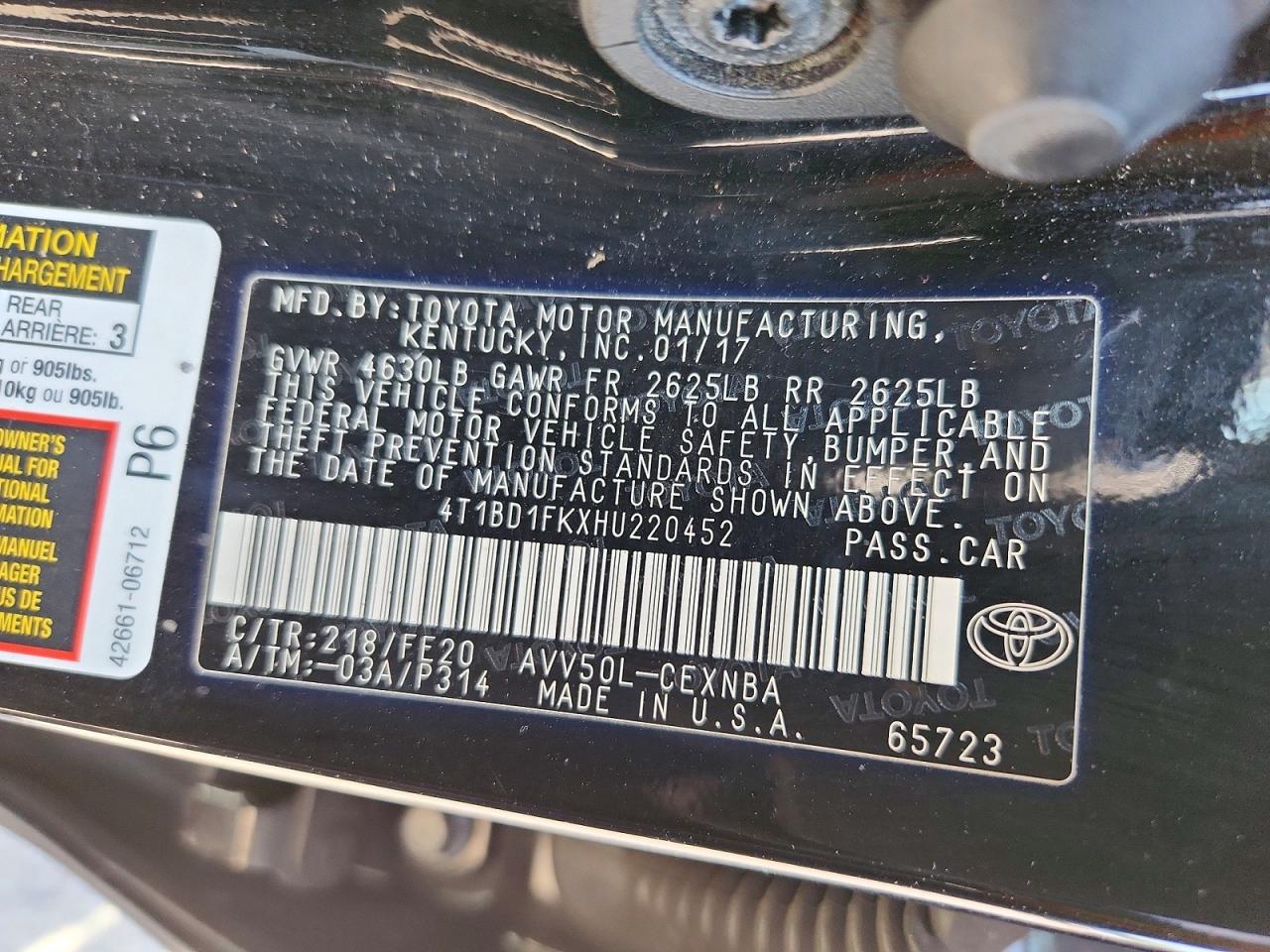 TOYOTA CAMRY HYBRID 2017 — 12