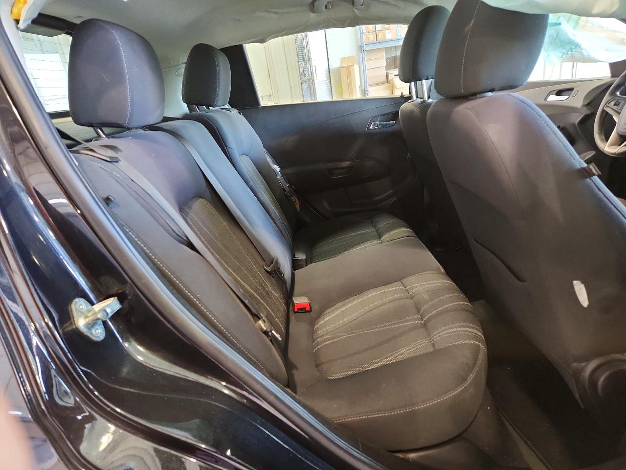 CHEVROLET SONIC 2015 — 10