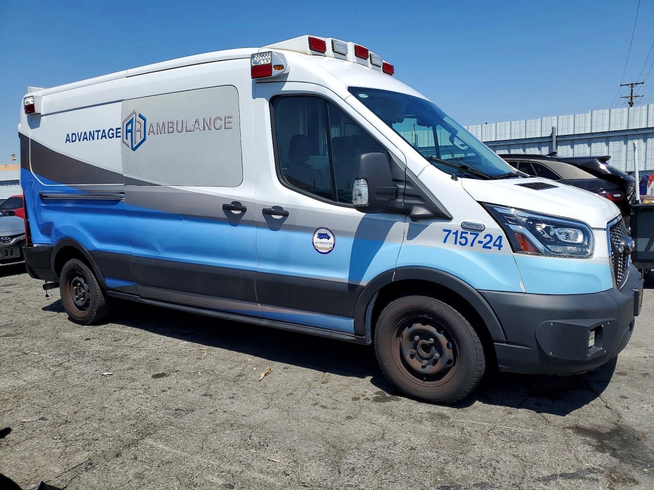 FORD TRANSIT 2023 — 4