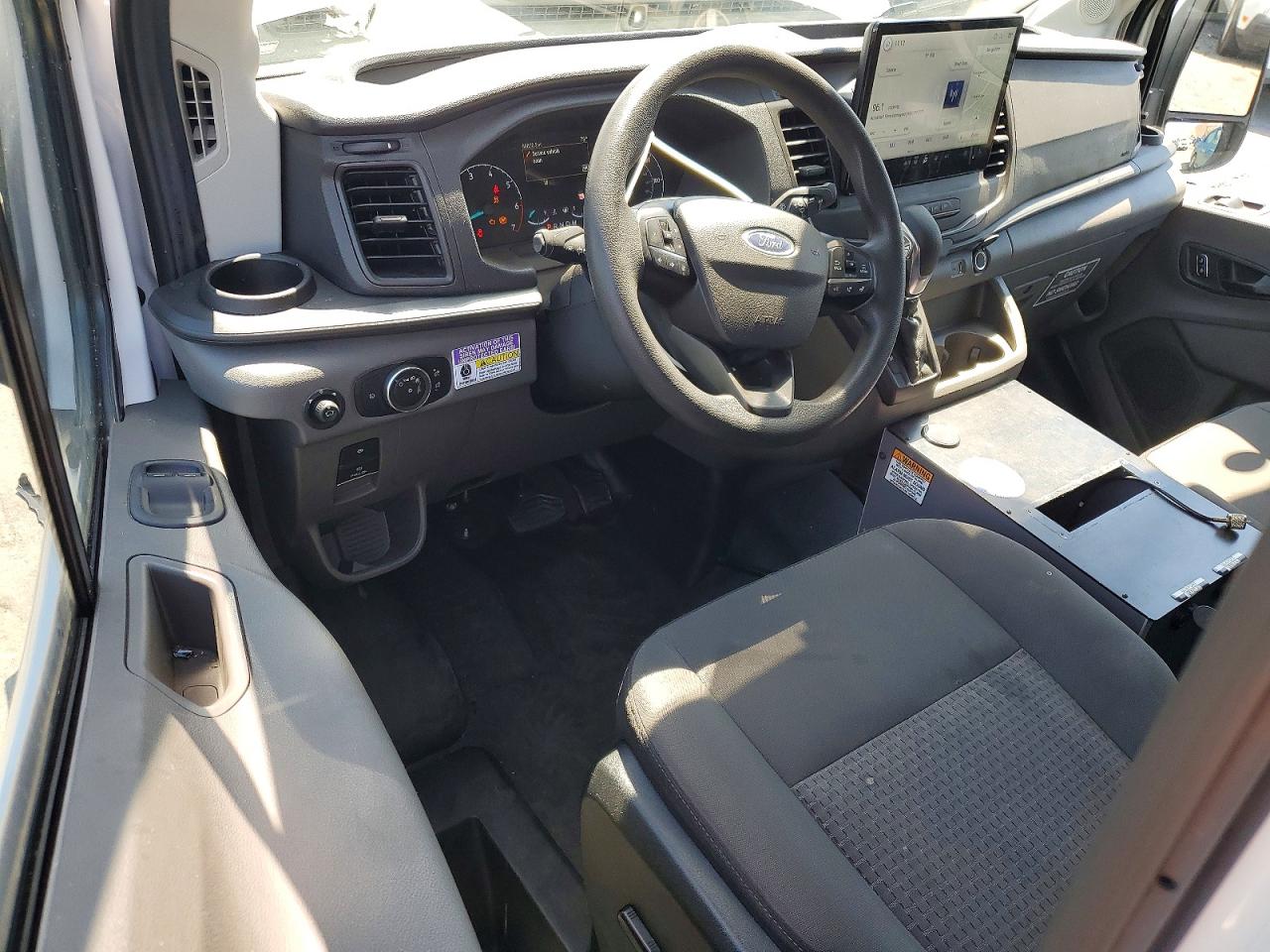 FORD TRANSIT 2023 — 8