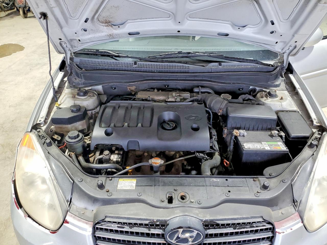 HYUNDAI ACCENT 2009 — 11